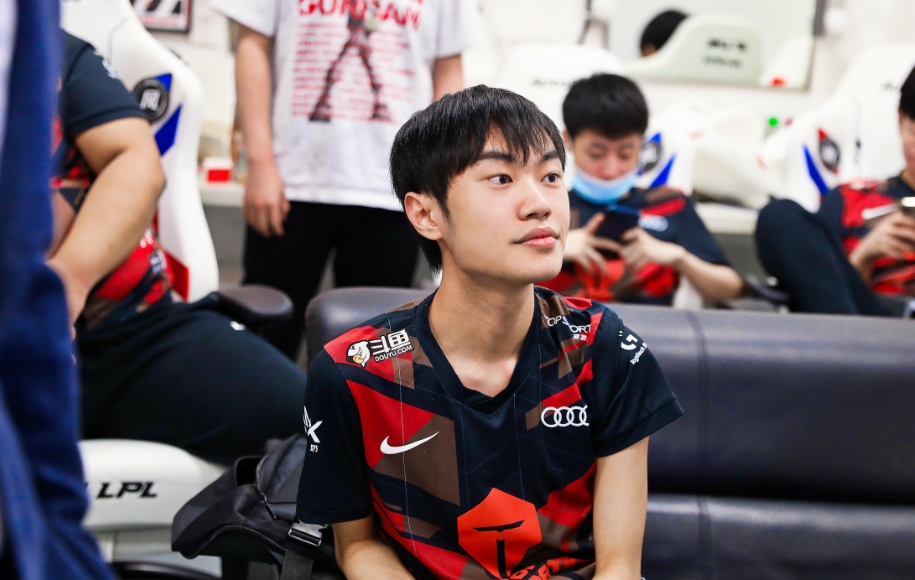 常规赛MVP竞争激烈!已有四位选手超过10次,左手继续领跑休闲区蓝鸢梦想 - Www.slyday.coM 常规赛MVP竞争激烈!已有四位选手超过10次,左手继续领跑休闲区蓝鸢梦想 - Www.slyday.coM