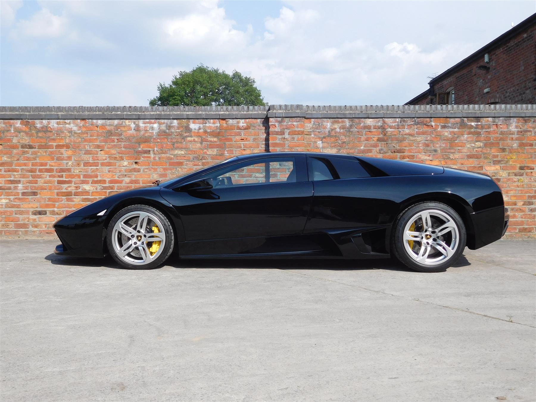 仅行驶317公里,兰博基尼蝙蝠lp640正在出售