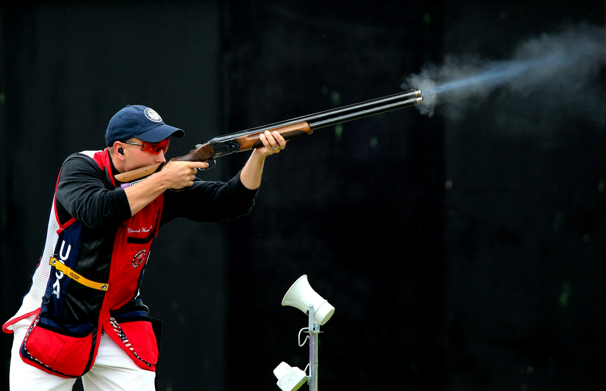 资料图:美国选手汉考克在伦敦奥运会男子飞碟双向决赛中夺冠.