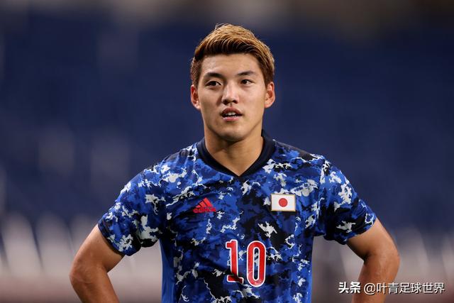 115分钟遭绝杀,0-1!日本球员绝望瘫倒,奥运男足金牌梦碎