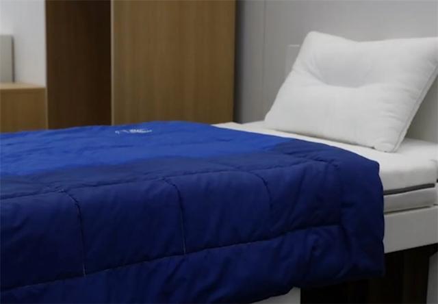 日本东京奥运村居住环境如何？纸板床被吐槽，网友：比北京差太多休闲区蓝鸢梦想 - Www.slyday.coM