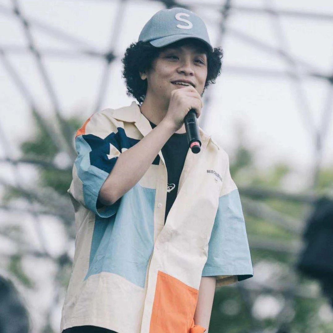 32岁男星公开承认嫖娼!称人生处处需尝试,本人有女友言论争议多|中国新说唱|说唱新世代|夏之禹|粉丝|华晨宇_新浪新闻