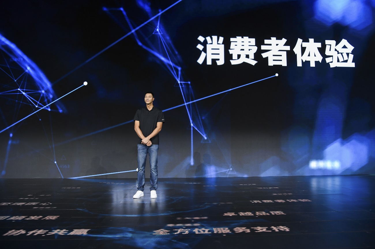 “神秘体验官”易建联