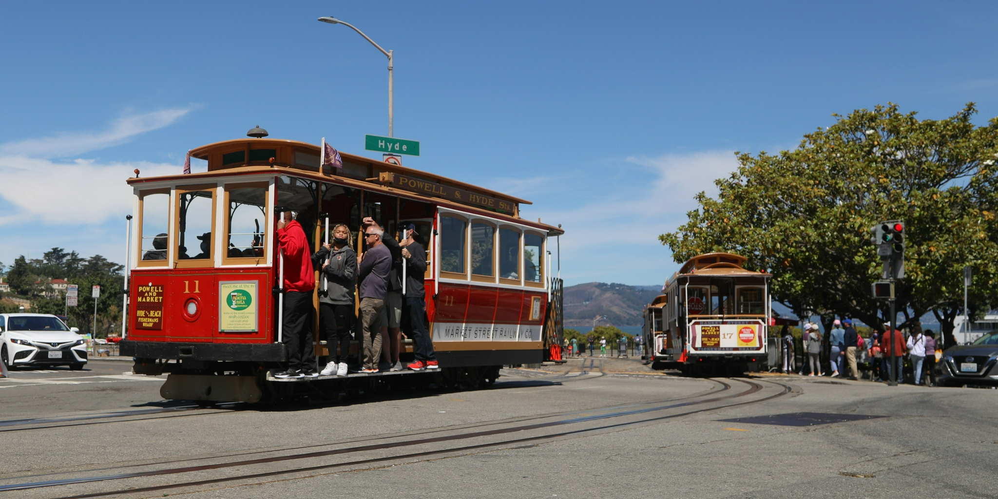 美国旧金山观光缆车恢复运行