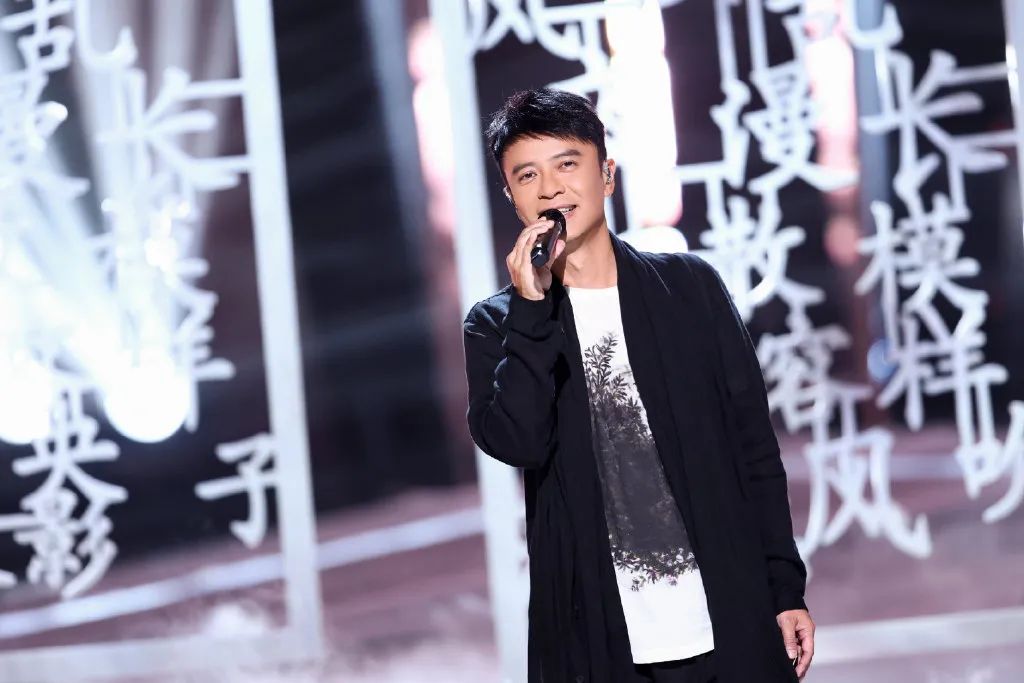 中国好声音第十季首场导师开场秀令人意外
