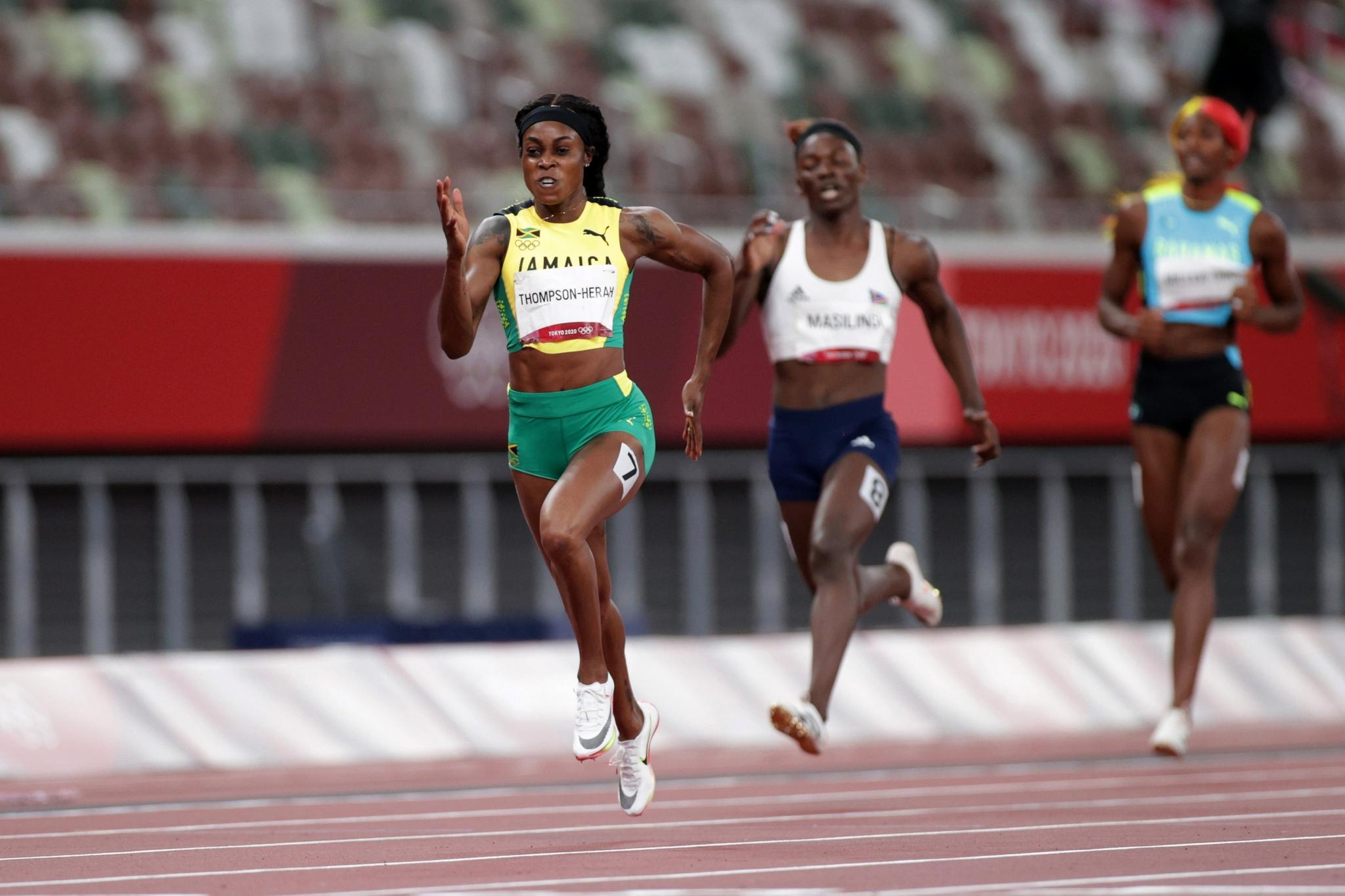 牙买加双金牌选手汤普森被美国社交网站禁言因她上传了胜利时刻