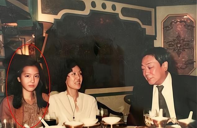 小青"一生的男人,万花丛中留恋,69岁交往小40岁女友|马清伟|薛芷伦