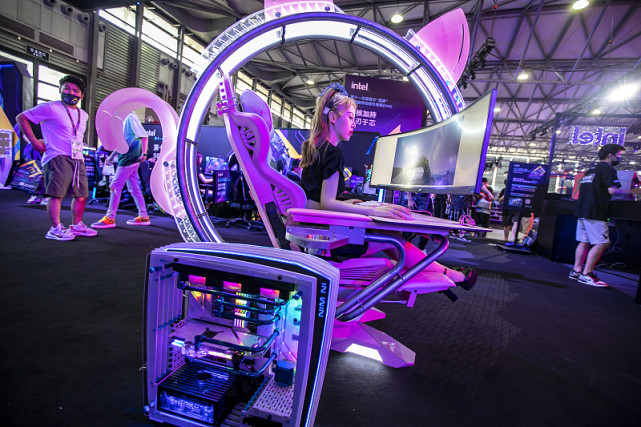 e3处理器和i7哪个好