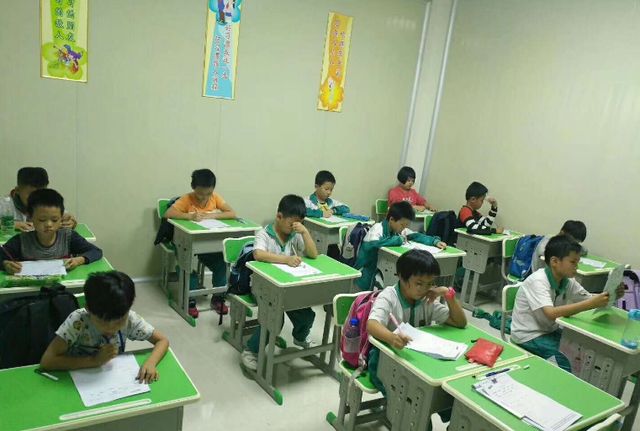 补课班受到严管之后,又兴起三种新的补课方式,学生的压力更大了