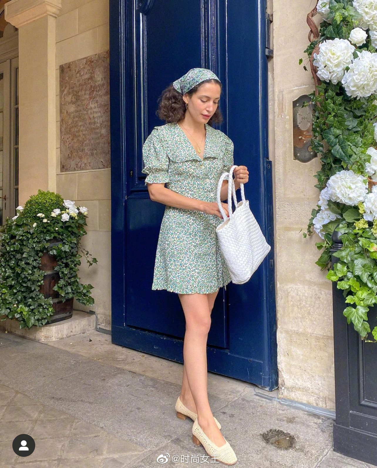 法国时尚博主的夏日优雅轻熟风穿搭look|很有浪漫氛围的搭配