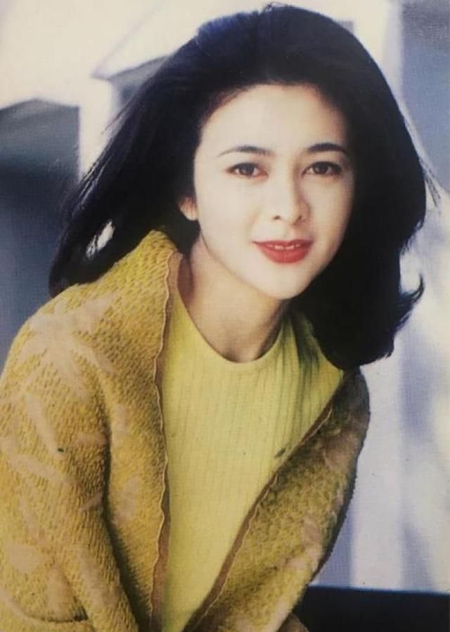 万花丛中留恋,69岁交往小40岁女友|马清伟|薛芷伦|陈美琪_新浪新闻