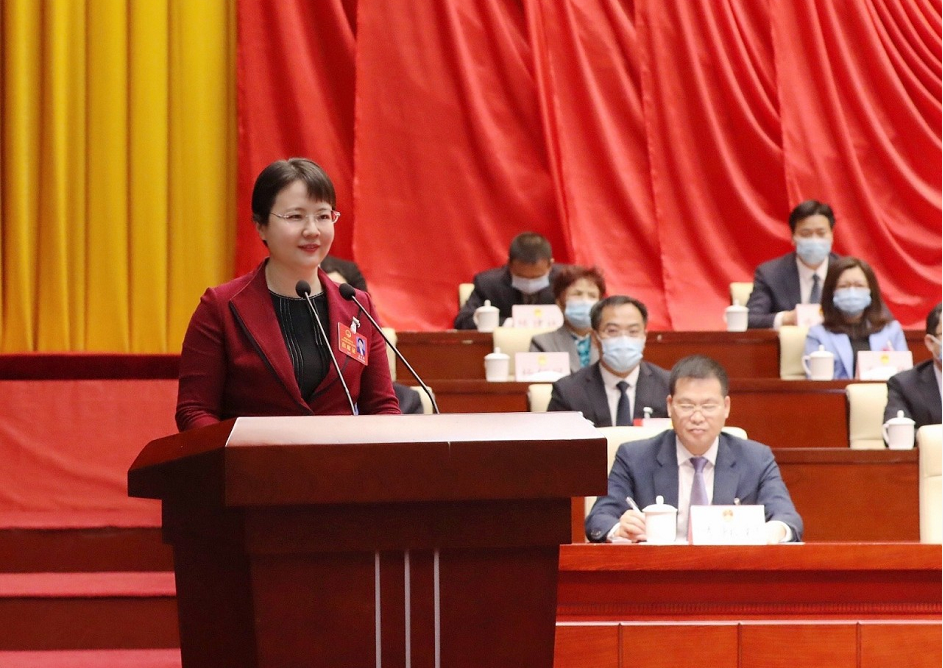 任防城港市市长半年,唐轶昂履新职