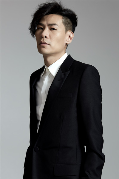 容祖儿演唱《全城 da da da》 推广疫苗接种|邓智伟|香港|容祖儿_新浪