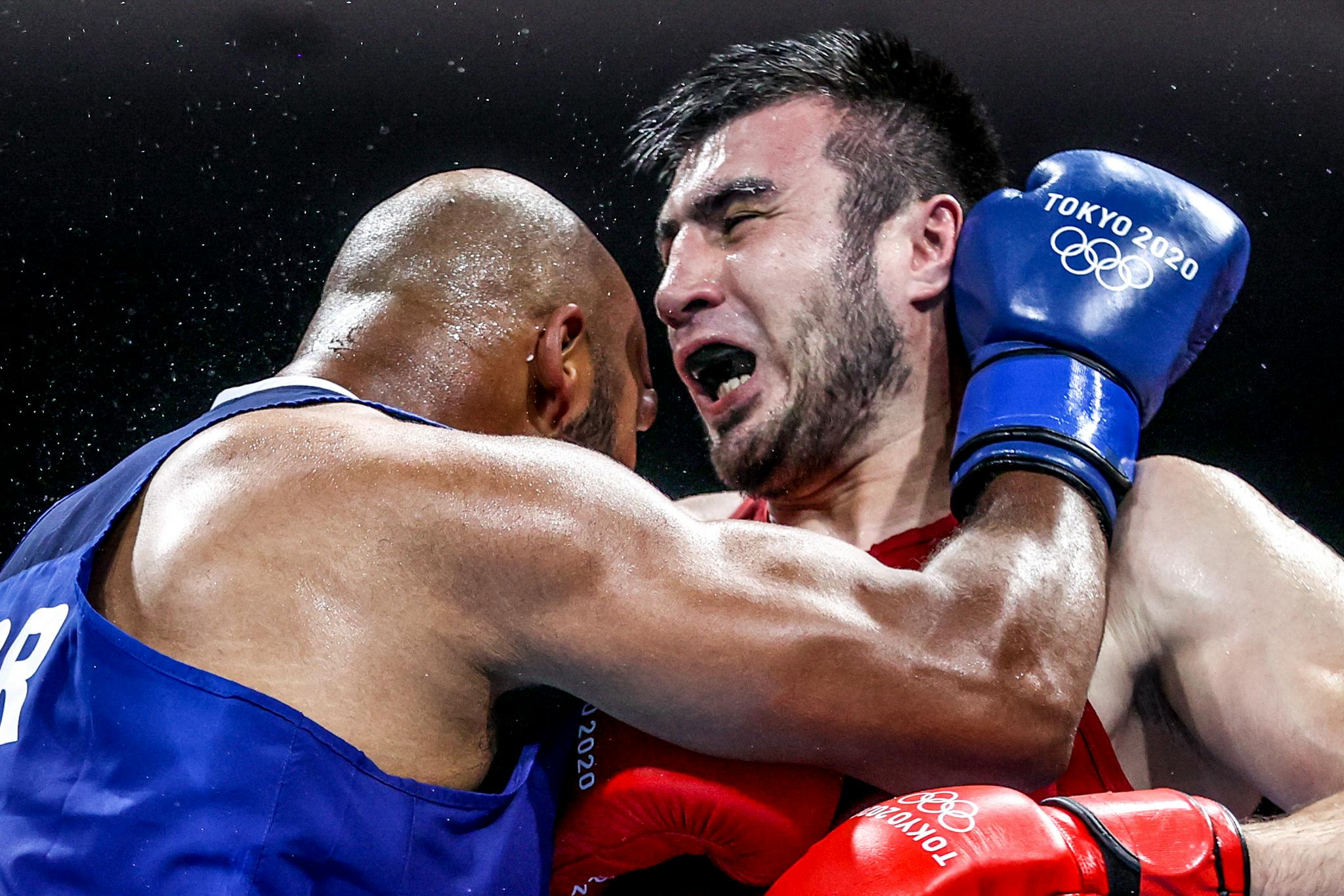 拳击男子91公斤以上级半决赛赛况