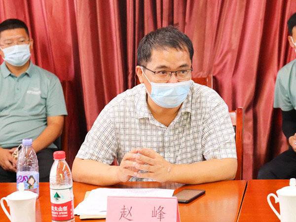 文旅作家赵峰新作你是我的好朋友学术研讨会在济南跑马岭召开