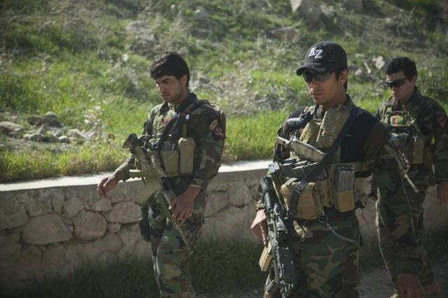 塔利班猛攻遭遇斩首，美军害怕打硬仗，士兵普遍怕死逃离阿富汗休闲区蓝鸢梦想 - Www.slyday.coM