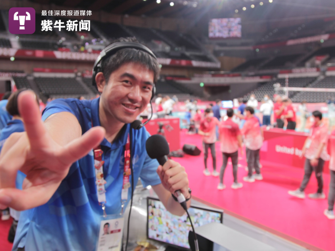 现在负责主持解说的李和林在有中国女排参加的比赛中,需要把一些中国