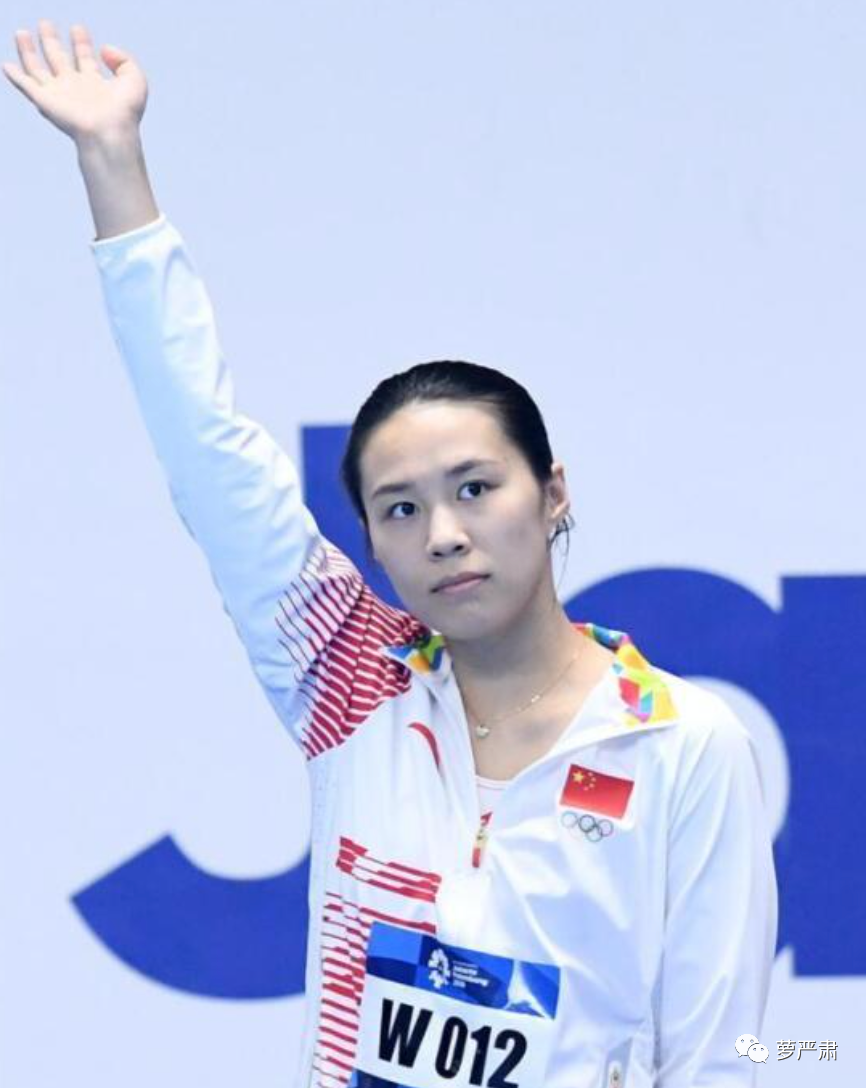 2003年,12岁的王涵就进入国家跳水队集训队,还曾与郭晶晶搭档过女子