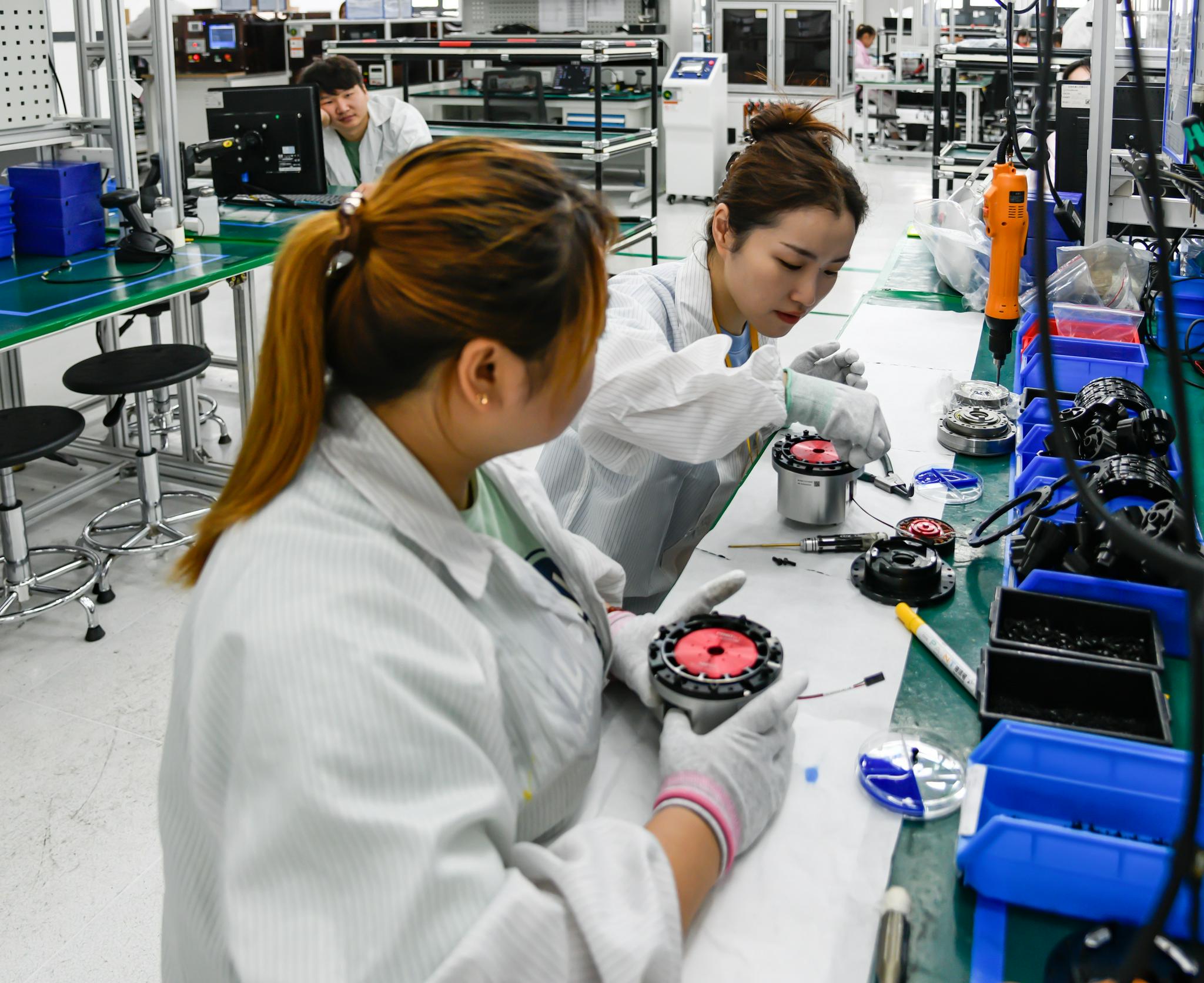 拜个工人当师傅|机械装配工:不仅快工出细活,一年还给出多种技术改善