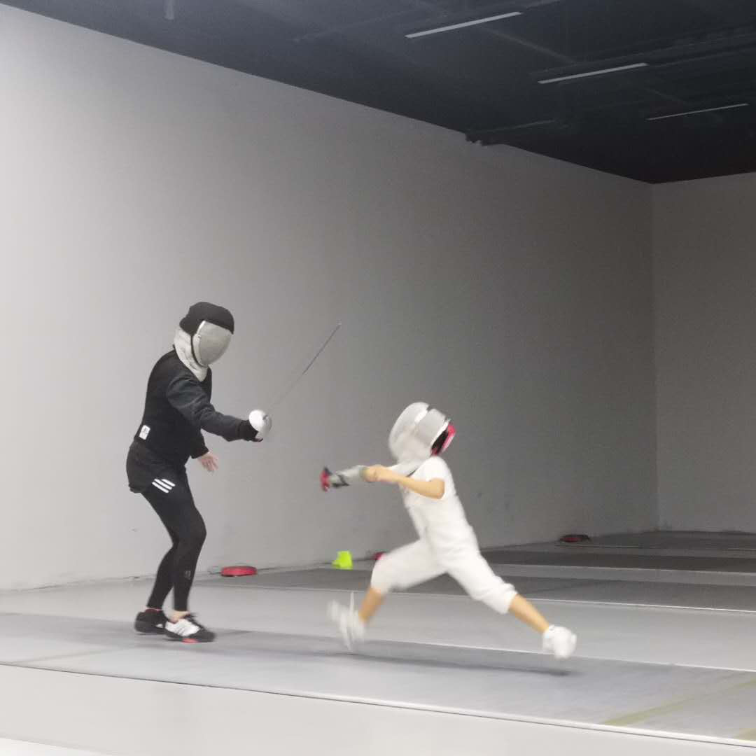 一个海淀少年的击剑之路：竞技体育不是学习路上的排他项|机器人|击剑|小鱼_新浪新闻
