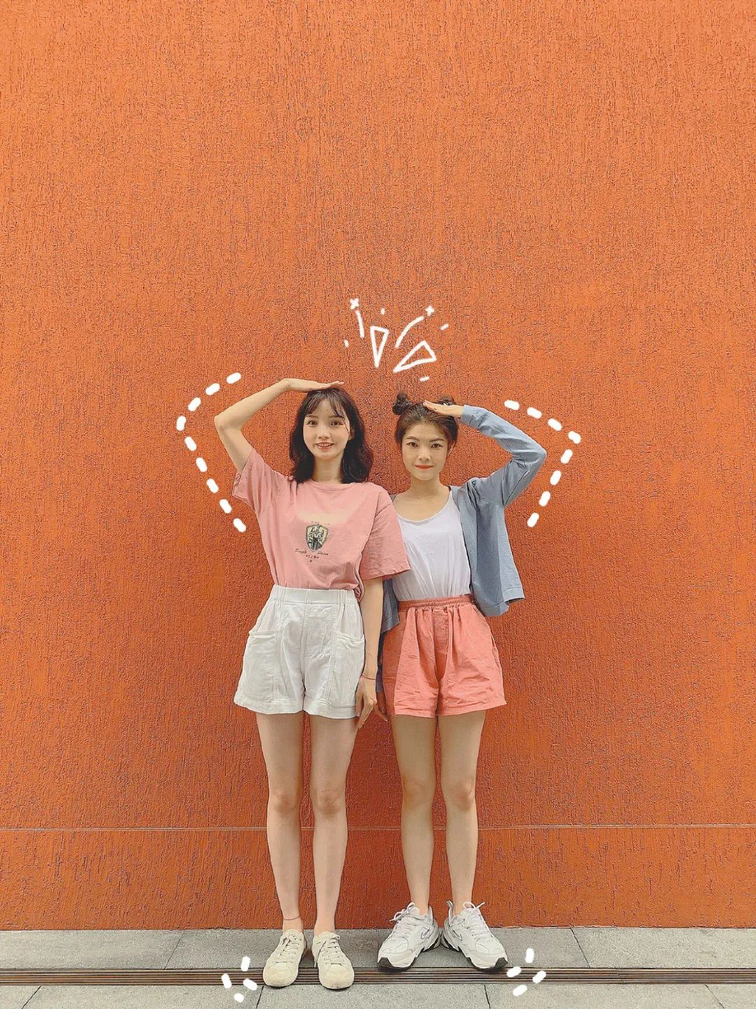 一组闺蜜拍照姿势轻松搞怪闺蜜照片俏皮可爱又好看