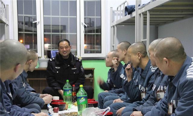 被判无期的人每天在监狱里干什么一般人都想不到