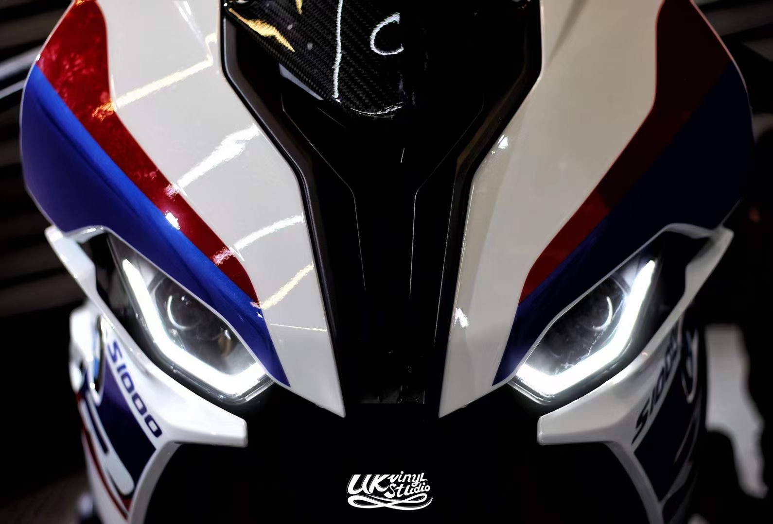 立于不败之地的摩托车就是宝马s1000rr