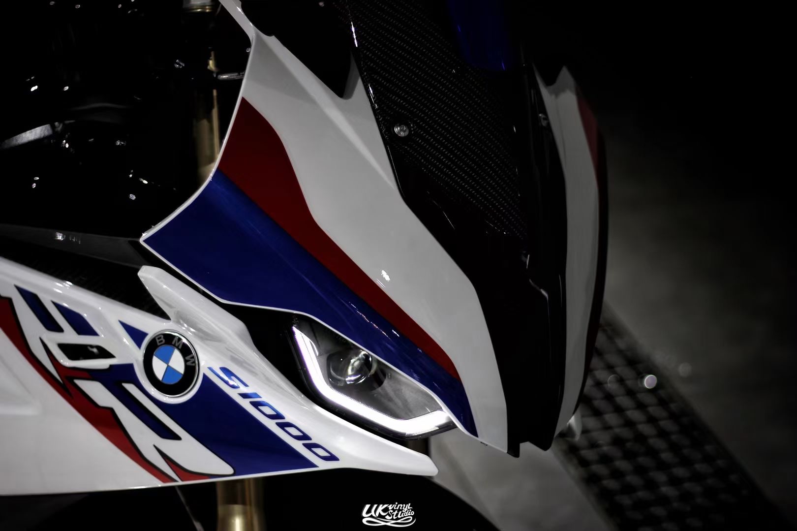 立于不败之地的摩托车就是宝马s1000rr