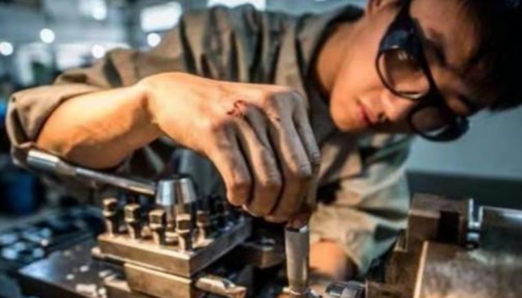 做SEO请技术人员好还是找外包公司 如何选择正确的SEO外包公司