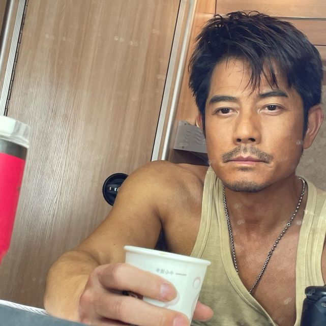郭富城晒恩爱合照为方媛庆生甜蜜表白娇妻婚变谣言不攻自破