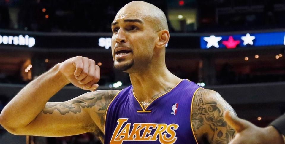 罗伯特-萨克雷是何许人也?