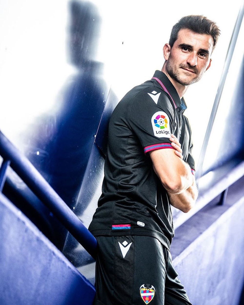 macron发布莱万特2021/22赛季主客场球衣