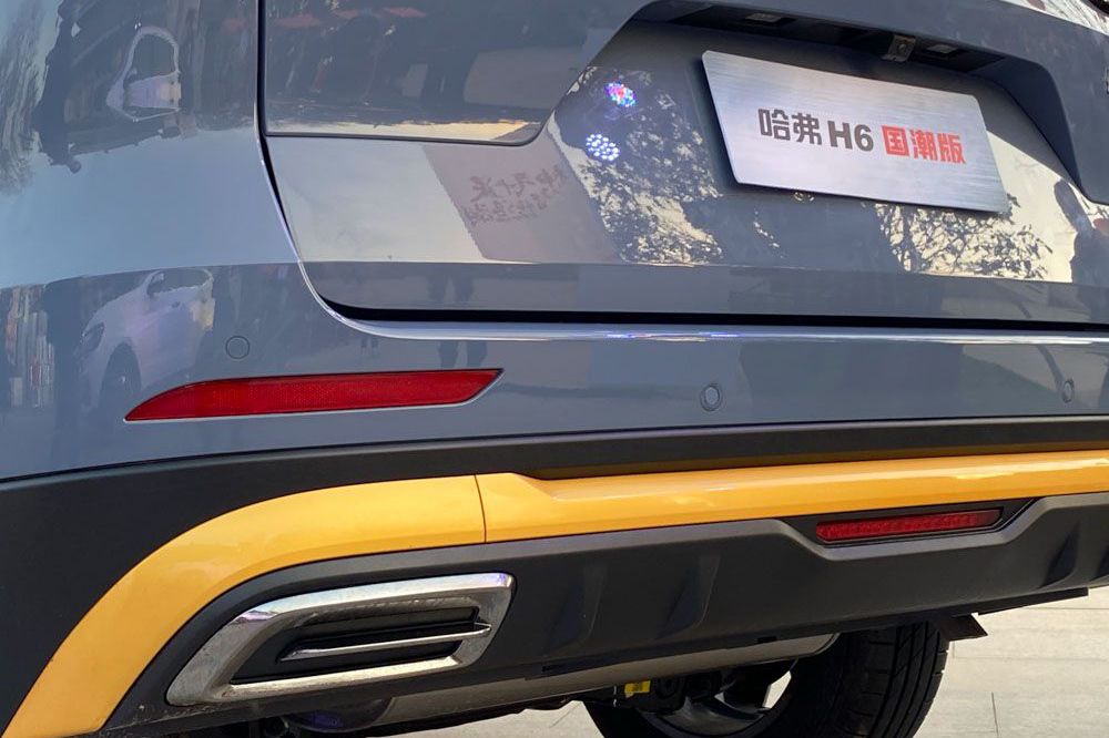 对比哈弗h6国潮版与第三代哈弗h6差不多的价格消费者会买谁