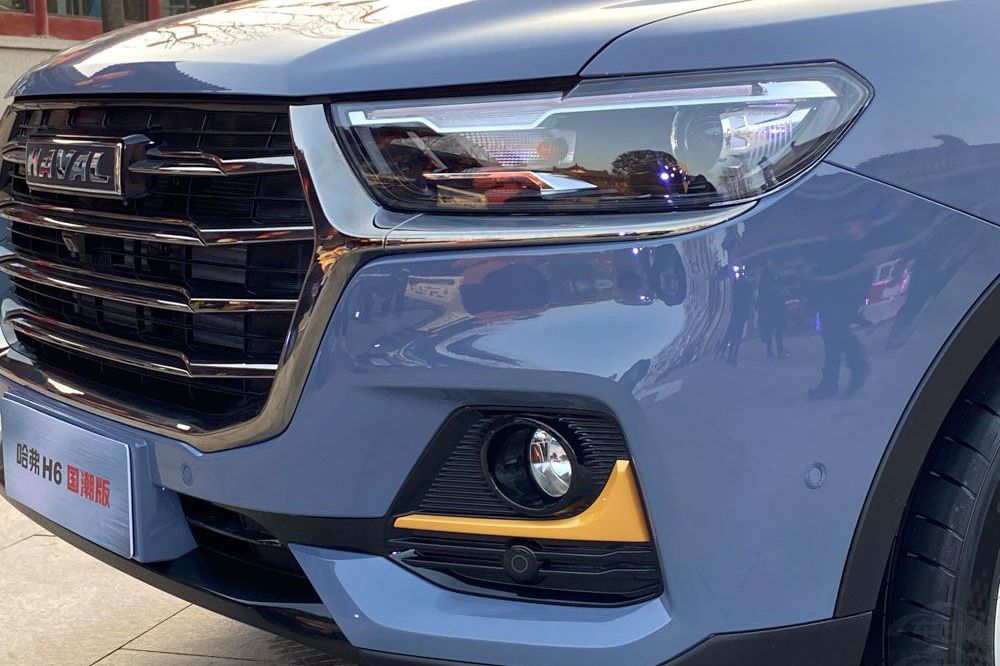 对比哈弗h6国潮版与第三代哈弗h6差不多的价格消费者会买谁