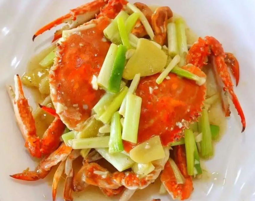 大口吃海鲜姜葱炒蟹味道香健康不失美味