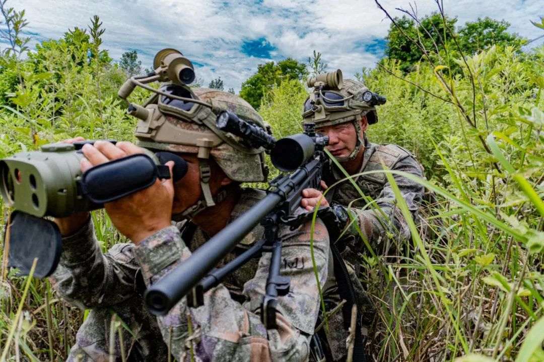 新兵配发全套新式单兵作战装备,星空迷彩有升级|新兵|单兵|星空_新浪