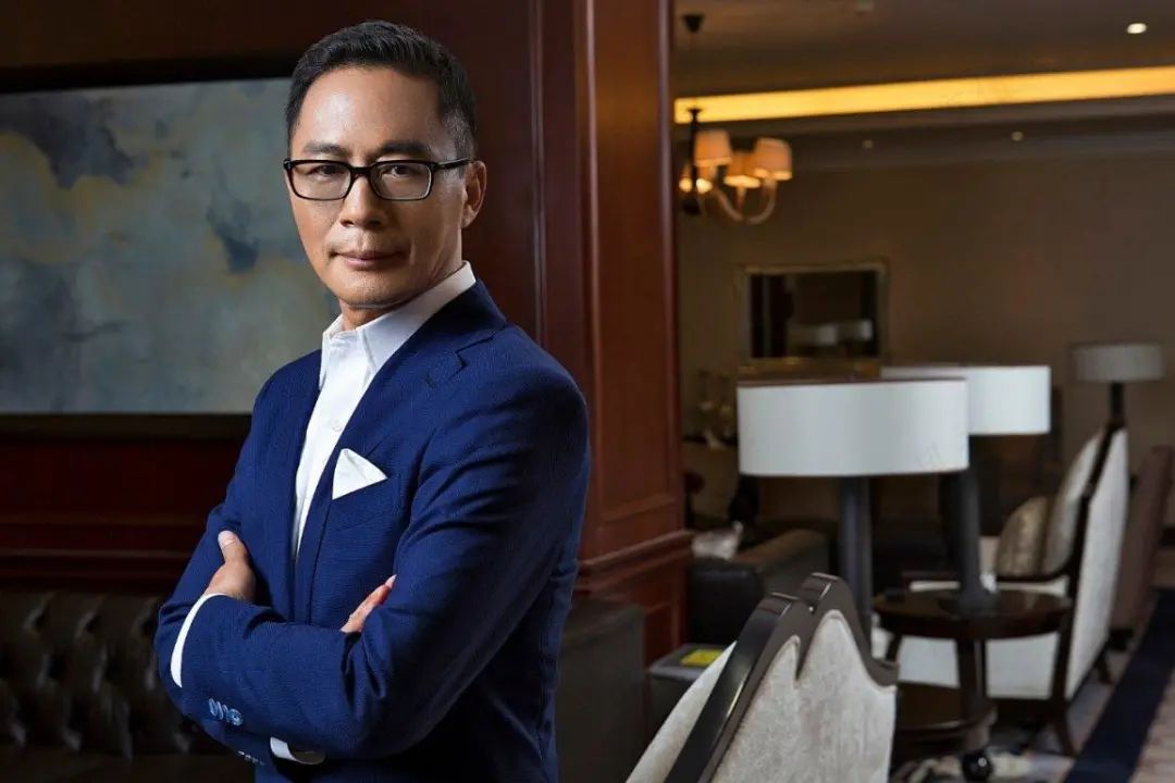 资本神童汪超涌手把手教你如何一边玩砸一家上市公司