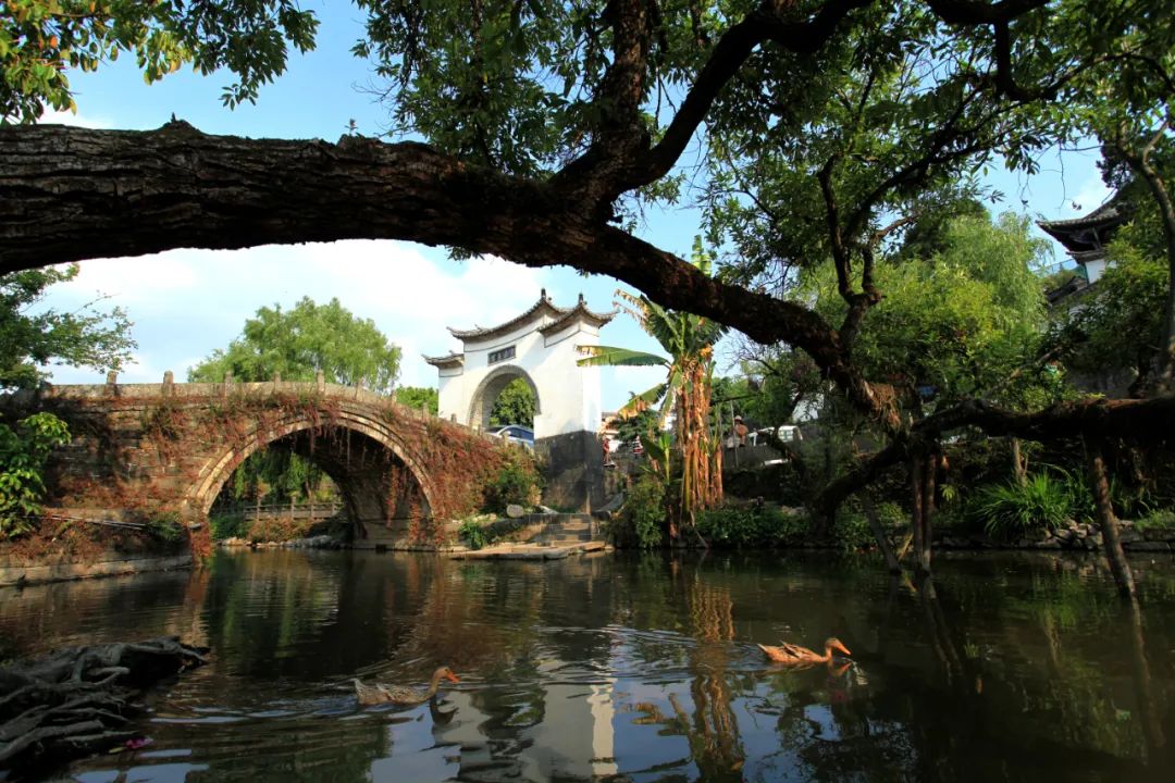 腾冲和顺古镇不乏美景亦不缺风情