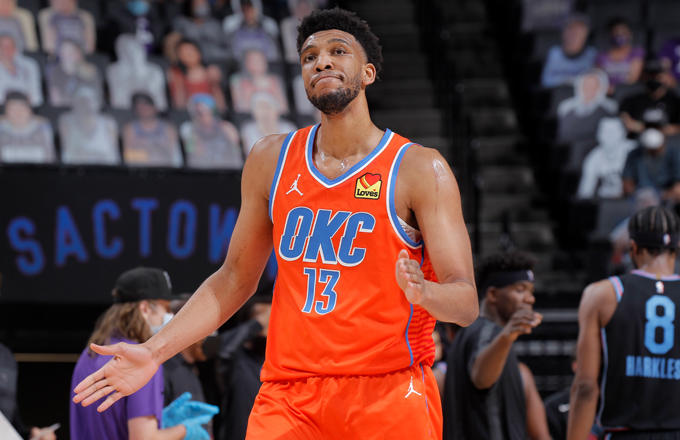 曝中锋托尼-布拉德利2年合约加盟公牛