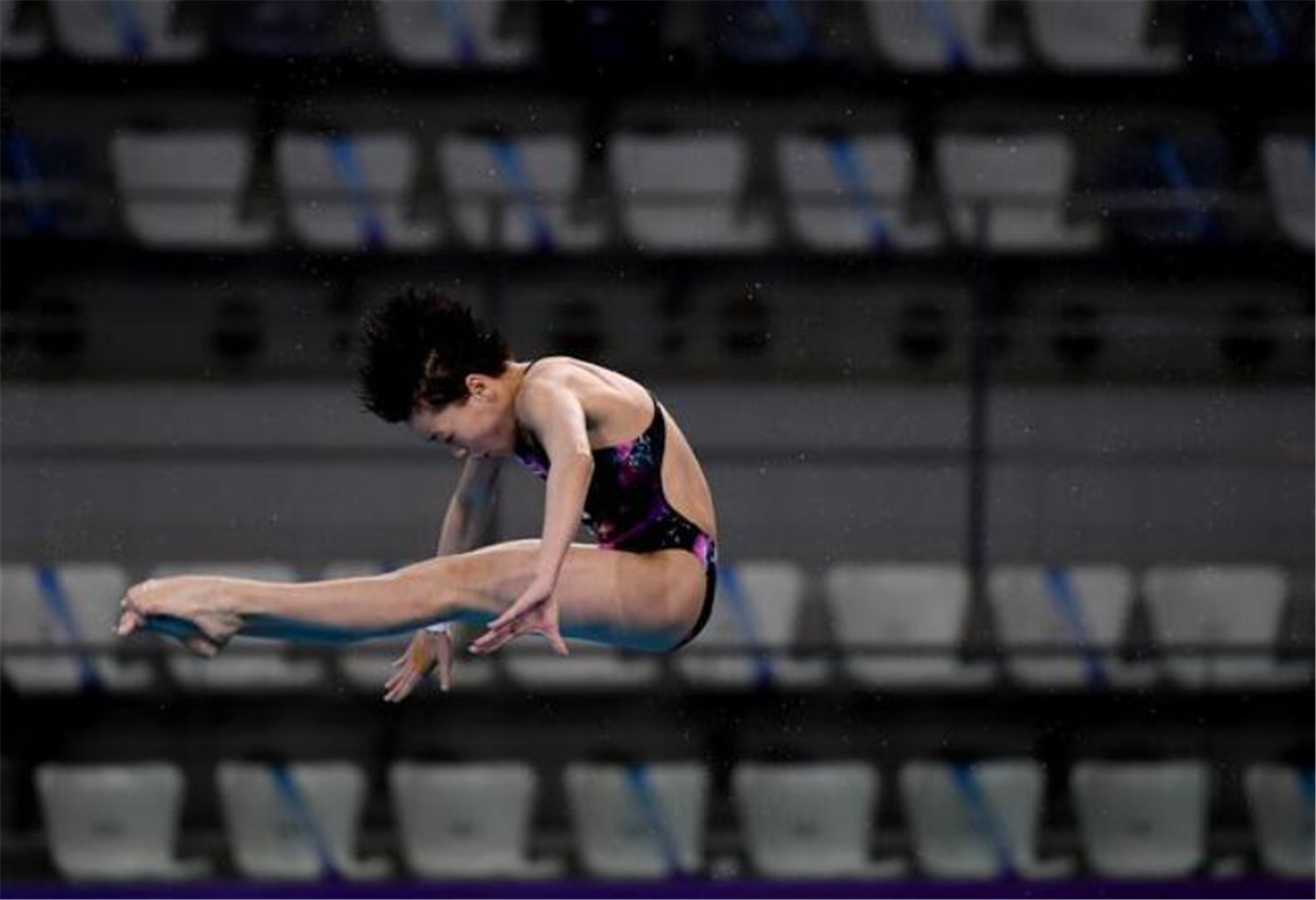 凭借满分跳水惊艳世界,14岁的全红婵背后,还有一位重庆金牌教练休闲区蓝鸢梦想 - Www.slyday.coM 凭借满分跳水惊艳世界,14岁的全红婵背后,还有一位重庆金牌教练休闲区蓝鸢梦想 - Www.slyday.coM