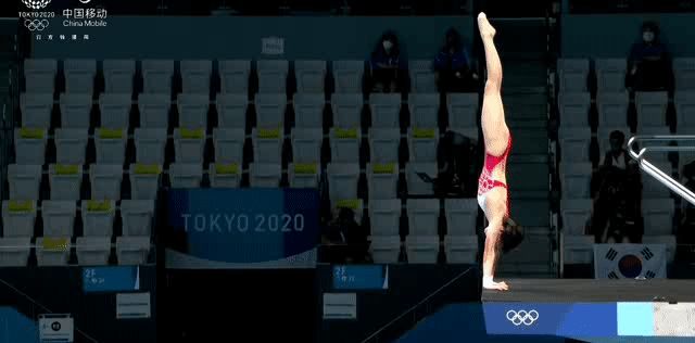她让外国教练都馋哭了?休闲区蓝鸢梦想 - Www.slyday.coM 她让外国教练都馋哭了?休闲区蓝鸢梦想 - Www.slyday.coM