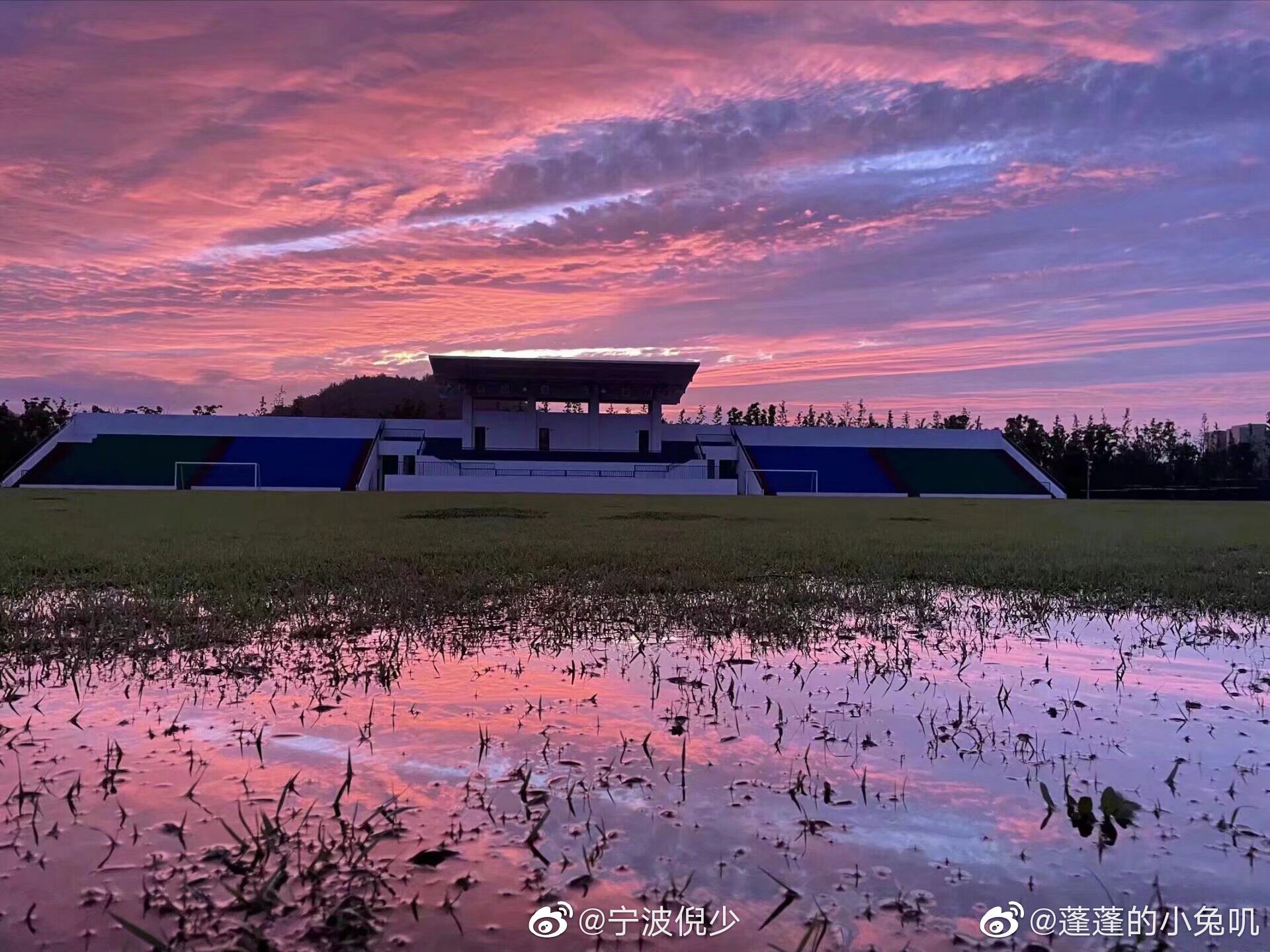 投稿:俺们奉化中学的晚霞!(ps:图是一个学长拍的)