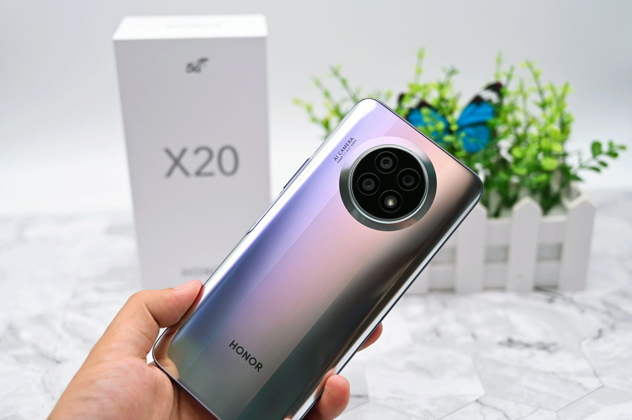 荣耀x20首发评测66卢超级快充加持超高屏占比让旗舰机汗颜