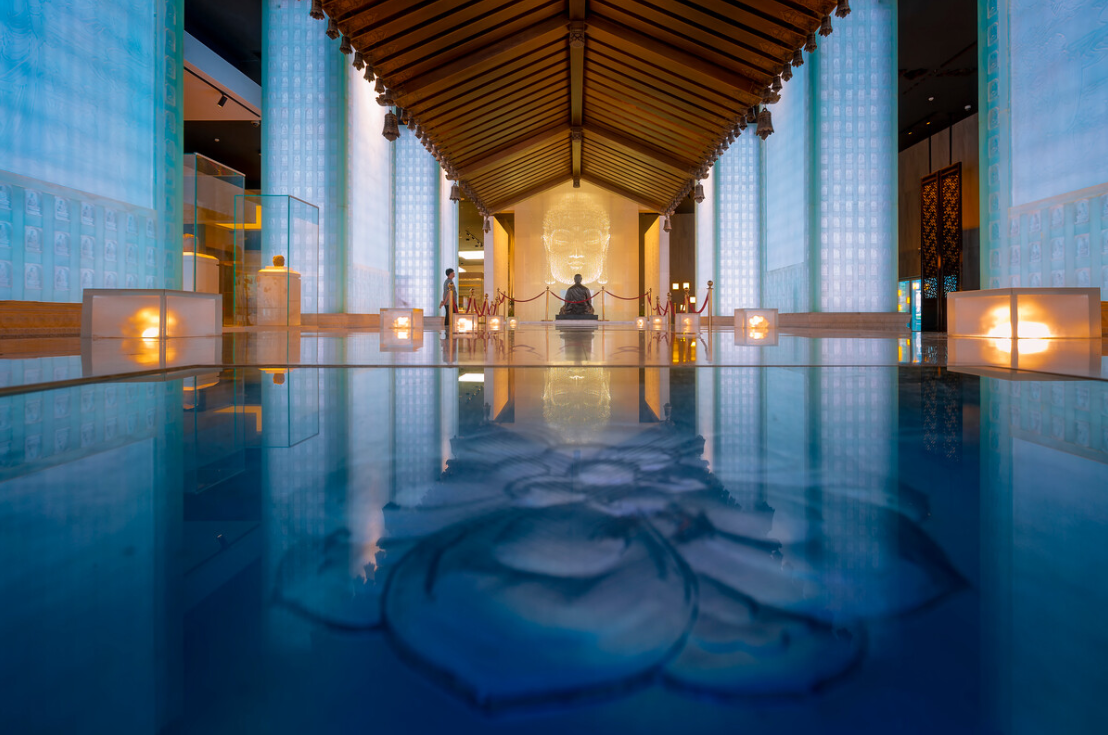 南京这座皇家寺庙竟如此有科技范百米玻璃佛塔颠覆想象