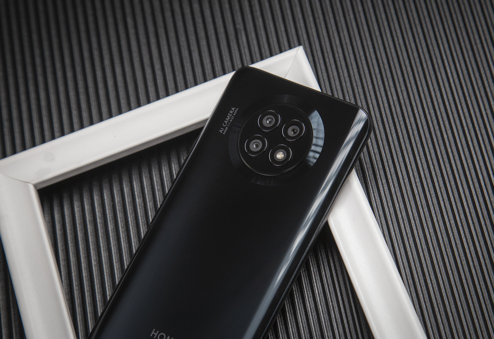 荣耀x20深度评测120hz超窄边全视屏66w超级快充究竟表现如何