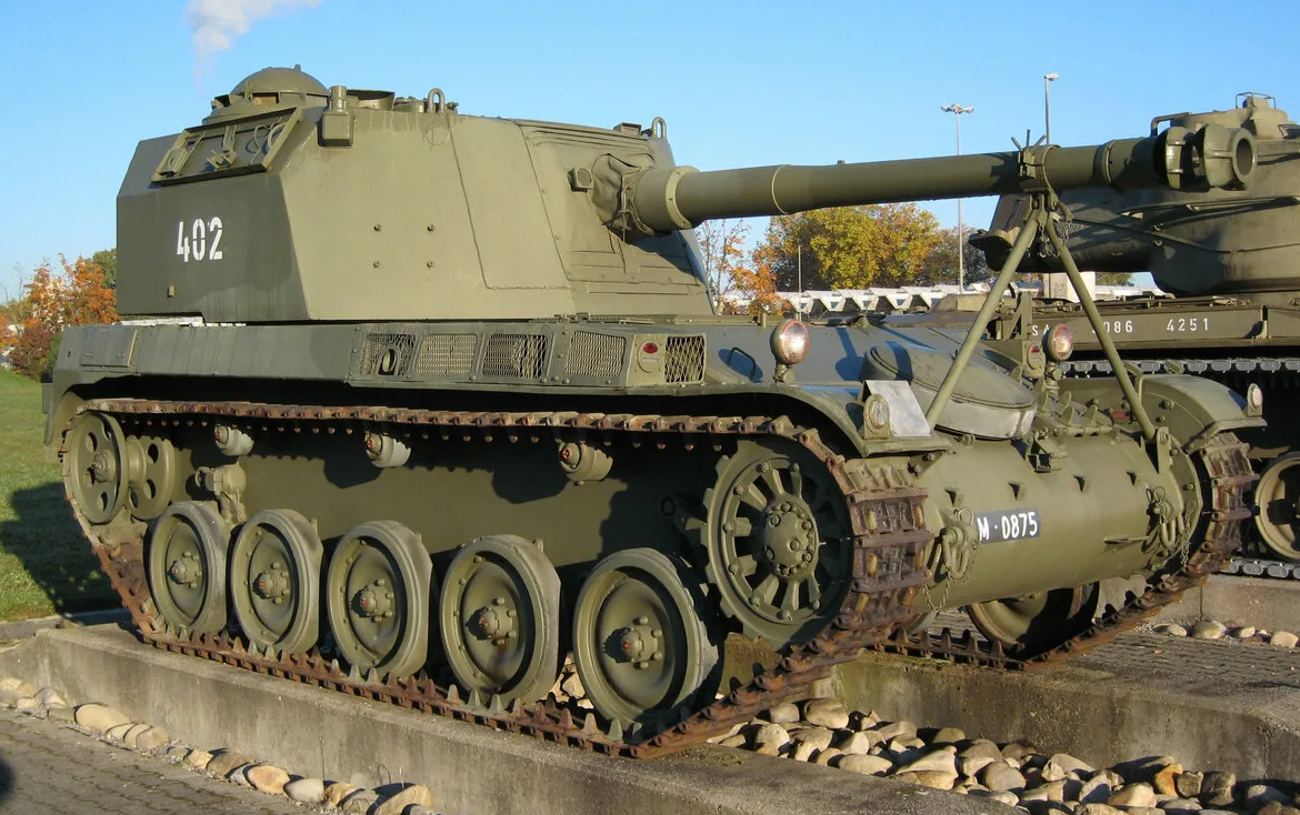 苏76自行火炮具备强大火力是苏军二战强大攻势的代表