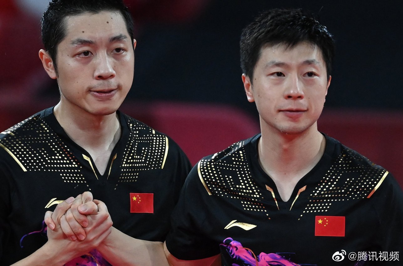 马龙/许昕3-0击败德国双打组合,为中国队拿下第一分!