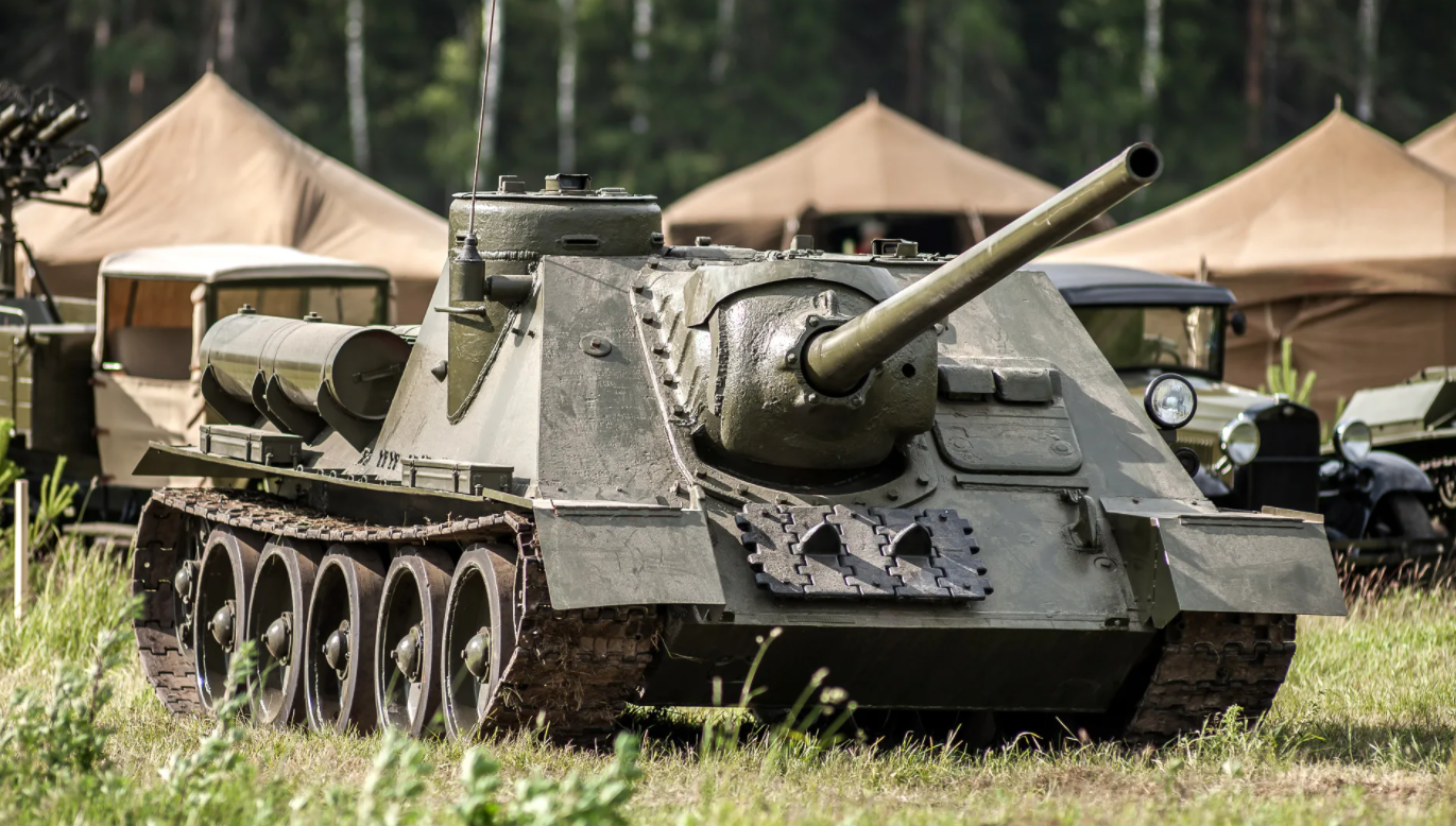 苏76自行火炮具备强大火力是苏军二战强大攻势的代表