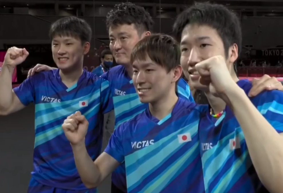 张本智和第1时间拥抱“大哥”水谷隼！日媒：日本乒乓球4奖牌丰收休闲区蓝鸢梦想 - Www.slyday.coM