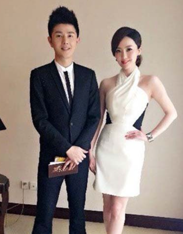 吴言作为主持的《男生女生向前冲》主持人除了颜值高以外,业务能力也